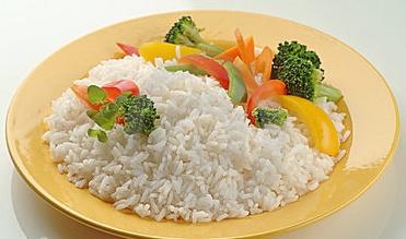 Hoe maak je kruimelige rijst?
