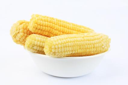 Maïs koken en jezelf beschermen tegen fruitvergiftiging