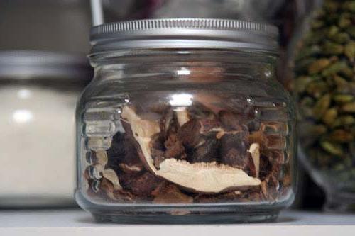 Blanks voor de winter: hoe gedroogde paddenstoelen te bewaren