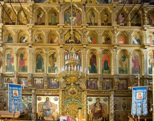 De Veronderstellingskathedraal in Vladimir - een meesterwerk van kerkarchitectuur